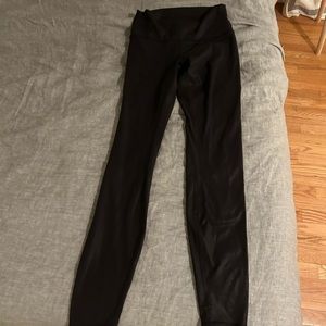 Black shimmery Lululemon Leggings